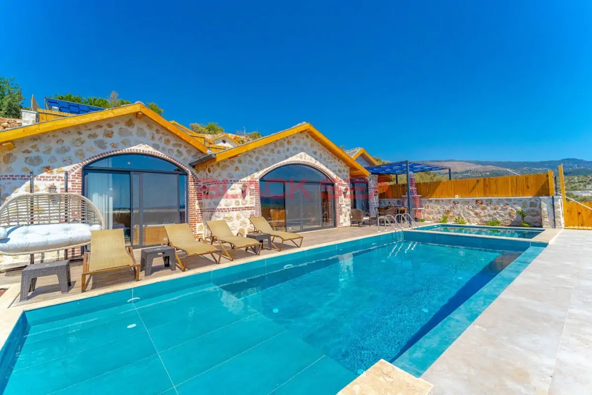 Kalkan Çayköy Mevkiinde 6 Kişilik Korunaklı Tatil Villası