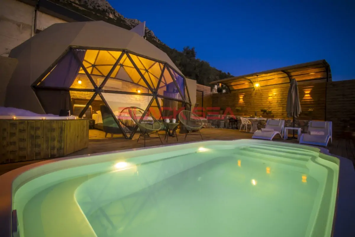 Kalkan Kördere Mevkiinde 1+0 Özel Konsept Domes Villa-2